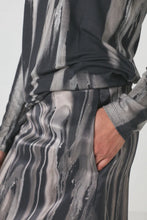 Laden Sie das Bild in den Galerie-Viewer, Xenia Mottled Langarmshirt Grau-Kombination