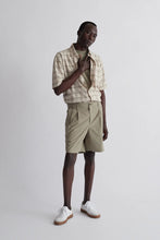 Laden Sie das Bild in den Galerie-Viewer, Ivan Relaxed Check SS Shirt Oatmeal