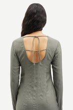 Laden Sie das Bild in den Galerie-Viewer, Saisabel Kleid 15158 Dusty Olive