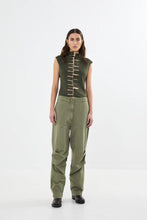 Laden Sie das Bild in den Galerie-Viewer, Alphas Canvas Hose Verbrannte Olive