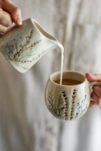 Load image into Gallery viewer, Bea Mug