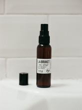 Laden Sie das Bild in den Galerie-Viewer, 089 Deo Spray 55 ml Koriander / Vetiver