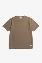 Laden Sie das Bild in den Galerie-Viewer, Elmelunde Organic Dry Cotton GMD T-Shirt, Walnuss