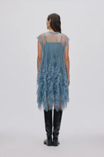 Laden Sie das Bild in den Galerie-Viewer, GHITA Rüschen-Tüllkleid, Dusty Blue