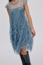 Laden Sie das Bild in den Galerie-Viewer, GHITA Rüschen-Tüllkleid, Dusty Blue