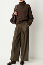 Laden Sie das Bild in den Galerie-Viewer, HOJIKI Trousers, Lichen
