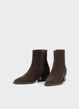 Laden Sie das Bild in den Galerie-Viewer, Kelsey Boots Brown