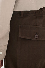 Laden Sie das Bild in den Galerie-Viewer, Kvitfjell Relaxed Cotton Wool Herringbone Hose, Delicioso Brown