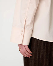 Laden Sie das Bild in den Galerie-Viewer, NEOMI Shirt, Petal