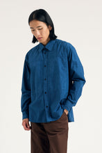 Laden Sie das Bild in den Galerie-Viewer, Ole Fatigue Baumwoll-Tencel-Hemd, Estate Blue