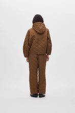 Laden Sie das Bild in den Galerie-Viewer, RHEA Tech quilt jacket, Chestnut