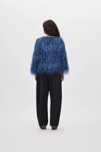 Laden Sie das Bild in den Galerie-Viewer, SAFI Plume blouse, Navy