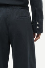 Laden Sie das Bild in den Galerie-Viewer, Saroko trousers 15645, Washed Salute