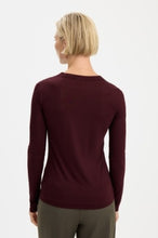 Laden Sie das Bild in den Galerie-Viewer, Scooped Longsleeve Top, Dark Burgundy