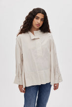 Load image into Gallery viewer, SMEA Poplin flared shirt, Clay