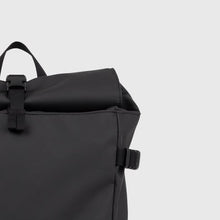 Load image into Gallery viewer, STREAM Slim Rolltop backpack M, Black