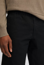 Laden Sie das Bild in den Galerie-Viewer, Terry Baumwoll-Shorts Schwarz