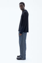Load image into Gallery viewer, Rolled Hem Sweater Black

