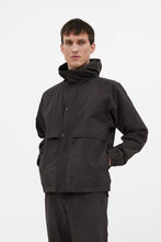 Load image into Gallery viewer, Herluf Wave Dye Nylon Windbreaker Black
