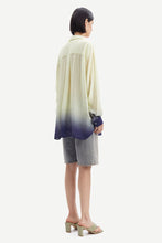 Laden Sie das Bild in den Galerie-Viewer, Alfrida Shirt Allover-Print 14449 Lemon Ombre
