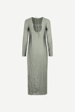 Laden Sie das Bild in den Galerie-Viewer, Saisabel Kleid 15158 Dusty Olive
