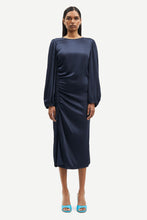Laden Sie das Bild in den Galerie-Viewer, Kleid Saelvira 14903 Salute
