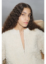 Laden Sie das Bild in den Galerie-Viewer, ALICE Zottelstrickjacke, Off-White
