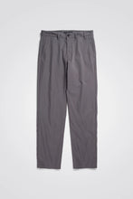 Laden Sie das Bild in den Galerie-Viewer, Aros Solotex Chino Hose Battleship Grey
