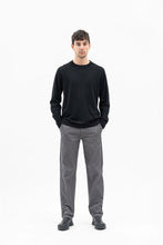 Laden Sie das Bild in den Galerie-Viewer, Aros Solotex Chino Hose Battleship Grey
