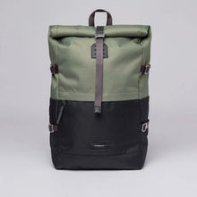 Laden Sie das Bild in den Galerie-Viewer, BERNT Rucksack Multi Kleegrün
