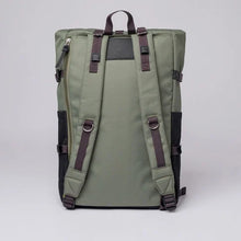 Laden Sie das Bild in den Galerie-Viewer, BERNT Rucksack Multi Kleegrün
