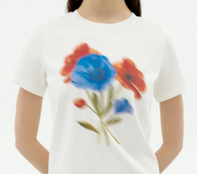 Load image into Gallery viewer, Ida Blurry Flower T-shirt

