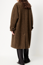 Load image into Gallery viewer, BLEECHECKS Coat, Selvawood

