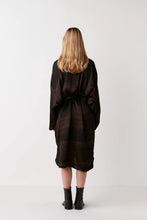 Laden Sie das Bild in den Galerie-Viewer, Cammi Shadow Kleid Haselnuss-Kombi
