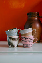Laden Sie das Bild in den Galerie-Viewer, 70er-Jahre-Keramik-Cappuccino-Tassen (4er-Set), dada
