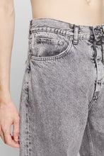 Laden Sie das Bild in den Galerie-Viewer, Criss Jeans Mittelgrau Stone
