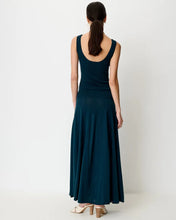 Laden Sie das Bild in den Galerie-Viewer, DESNA Dress, Paonea
