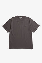 Laden Sie das Bild in den Galerie-Viewer, Dyrehaven Organic T-Shirt mit Logo-Print, Shale
