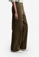 Load image into Gallery viewer, Elisabeth cord trousers, Taupe
