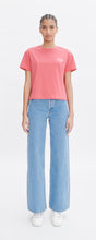 Laden Sie das Bild in den Galerie-Viewer, ELISABETH Jeans Washed Indigo
