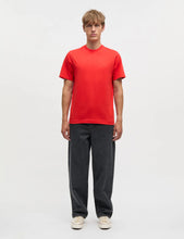 Laden Sie das Bild in den Galerie-Viewer, Frode Logo T-Shirt, Feuerrot

