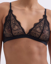 Load image into Gallery viewer, GWEN Lacy unpadded bralette, Black
