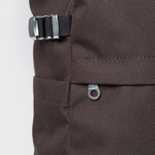 Laden Sie das Bild in den Galerie-Viewer, ICON Rolltop Rucksack M, Braun
