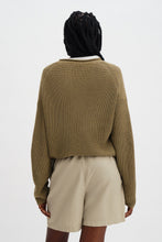 Load image into Gallery viewer, Jessa Linen Shorts, Light Green
