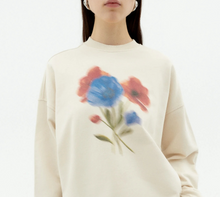 Laden Sie das Bild in den Galerie-Viewer, Jimena Blurry Sweatshirt
