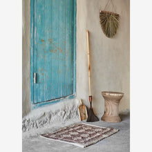 Load image into Gallery viewer, Jute mat w. leather brown 50x85
