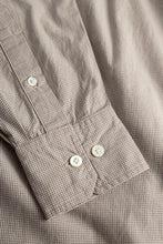 Load image into Gallery viewer, Kongshoved Poplin Micro Check Shirt, Oatmeal
