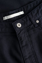 Laden Sie das Bild in den Galerie-Viewer, Korshavn Relaxed 5-Pocket Heavy Twill Shorts, Dunkelblau
