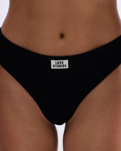 Laden Sie das Bild in den Galerie-Viewer, LIMA Bequemer String-Slip, Schwarz
