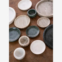 Load image into Gallery viewer, Round marble tray
